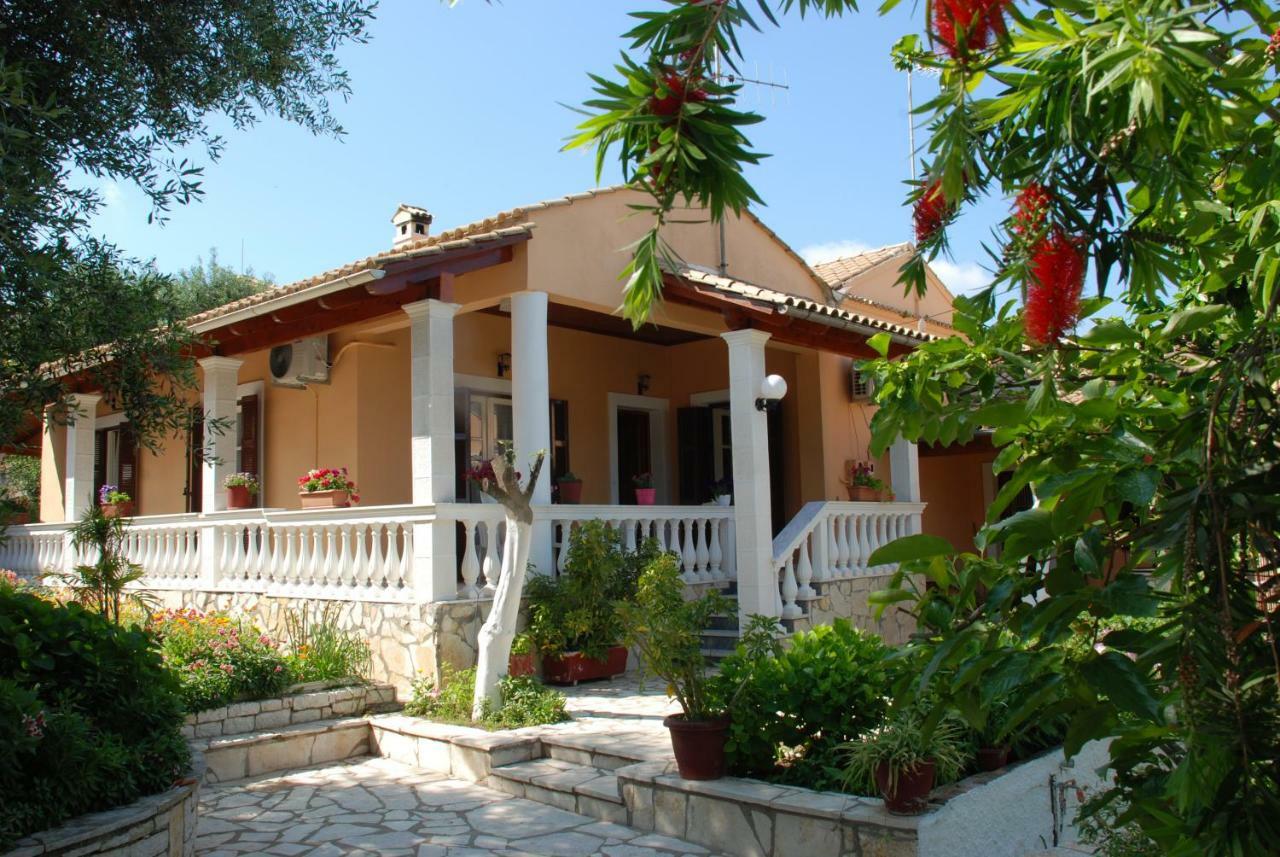 Alexandra' S Village House Kato Korakiana Luaran gambar