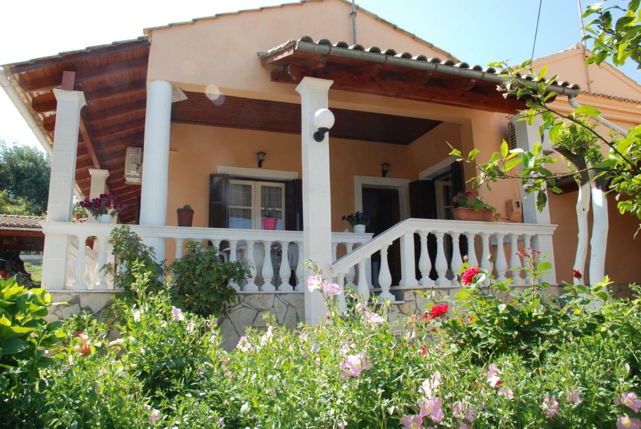 Alexandra' S Village House Kato Korakiana Luaran gambar